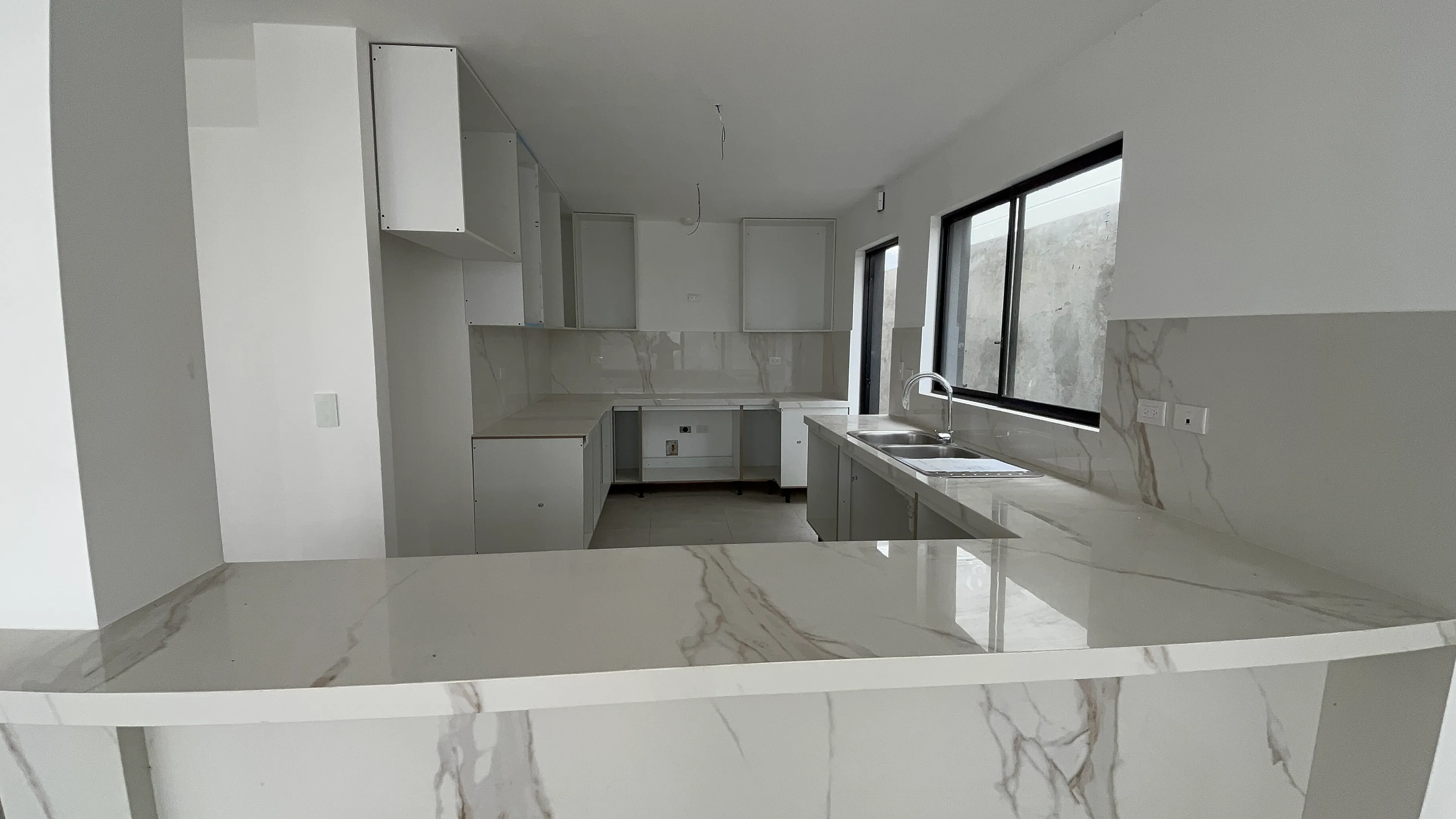 CASA 3 DORMITORIOS EN URBANIZACIÒN LA COSTA SAMBORONDÒN  - 4